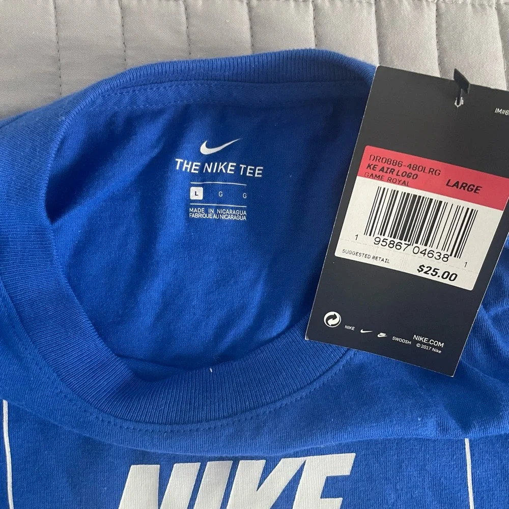 Nike t-shirt - Picture 2 of 2
